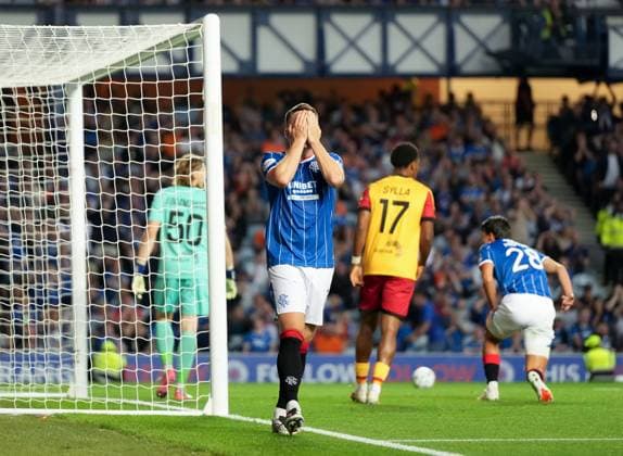 Rangers captain Lawrence Shankland reacts after Bojan Miovski headed the ball wide of the Jagiellonia goal. Rangers v Jagiellonia Bialystok, UEFA Europa League, 3rd Qualifying Round, Second Leg, Football, Ibrox Stadium, Glasgow, Scotland, UK - 13 Aug 2026Glasgow Ibrox Stadium Scotland United Kingdom  Copyright: xStuartxWallace Shutterstockx 17069359cf