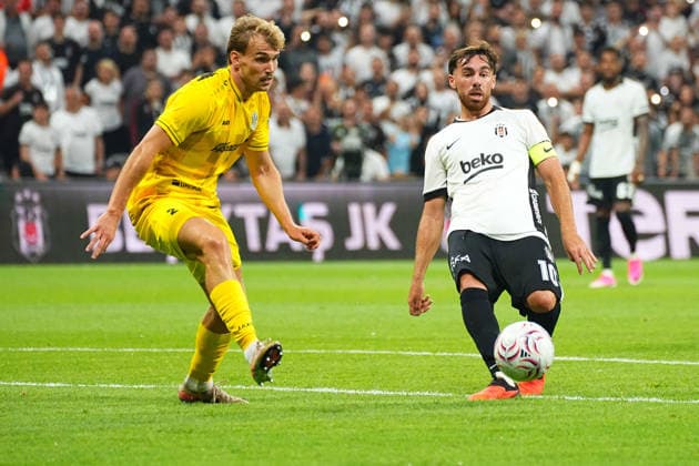 ISTANBUL, TURKEY - AUGUST 13: Orkun Kokcu (R) of Besiktas and David Ludvicek (2) of Hradec Kralove during the UEFA Europa League 2026 27 third qualifying round second leg match between Besiktas JK and Hradec Kralove at Besiktas Park on August 13, 2026 in Istanbul, Turkey. Istanbul Besiktas Turkey Copyright: xSeskimphotox Besiktas-Hradec-1308 (148)
