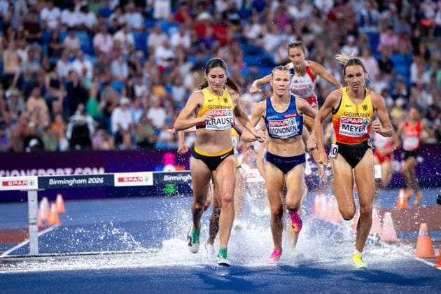 13.08.2026, GBR, Leichtathletik, Europameisterschaft 2026, Abendsession Tag 4, Birmingham Gesa Felicitas Krause ( Deutschland ), Ilona Mononen ( Finnland ), Lea Meyer ( Deutschland ) im Wassergraben, 3000 Meter Hindernislauf Damen, Finale Birmingham Alexander Stadium England Großbritannien *** August 13, 2026, GBR, Track and Field, 2026 European Championships, Evening Session Day 4, Birmingham: Gesa Felicitas Krause (Germany), Ilona Mononen (Finland), Lea Meyer (Germany) in the water jump, Women’s 3,000-meter steeplechase, Final, Birmingham Alexander Stadium, England, Great Britain Copyright: xNordphoto Memmlerx