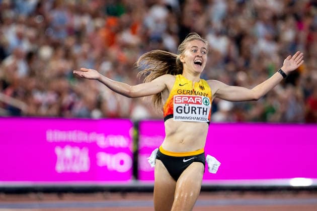 13.08.2026, GBR, Leichtathletik, Europameisterschaft 2026, Abendsession Tag 4, Birmingham Olivia Gürth ( Deutschland ) jubelt über Platz 3 und die Bronze Medaille, 3000 Meter Hindernislauf Damen, Finale Birmingham Alexander Stadium England Großbritannien *** August 13, 2026, GBR, Track and Field, 2026 European Championships, Evening Session, Day 4, Birmingham Olivia Gürth, Germany, celebrates her third-place finish and bronze medal in the women’s 3,000-meter steeplechase final at Alexander Stadium in Birmingham, England, United Kingdom Copyright: xNordphoto Memmlerx