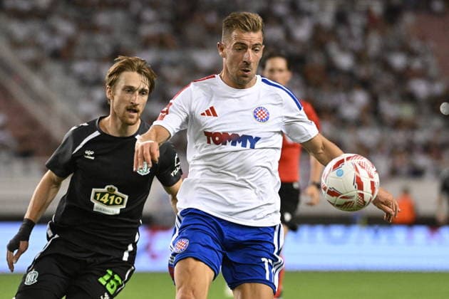 Croatia, Split, 130826. Poljud Stadium. Second match of the 3rd qualifying round of the Conference Ligue, Hajduk - Zalgiris. In the photo: Deividas Sesplaukis, Dario Melnjak. Photo: Tom Dubravec CROPIX Split CROATIA Copyright: xxTomxDubravecx hajduk_zalgiris99-130826