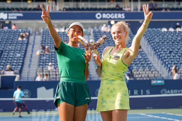 WTA, Tennis Damen Masters 1000 National Bank Open Toronto 2026 - Final Match - Day 13 (L-R) Zhang Shuai of China and Katerina Siniakova of the Czech Republic pose with the trophy after winning their Women™s Doubles final match against Olivia Nicholls of Great Britain and Tereza Mihalikova of Slovakia on day 13 of the WTA Masters 1000 National Bank Open at Sobeys Stadium on August 13, 2026 in Toronto, Canada. (Photo by Leonardo Ramirez Eyepix Group) Copyright: xLeonardoxRamirezx xEyepixxGroupx LR13082026-03019