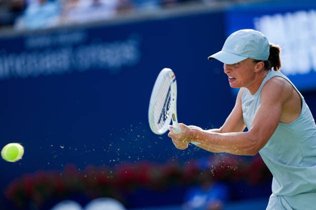National Bank Open 2026 - Women s Singles Final TORONTO, CANADA - AUGUST 13 : Iga Swiatek of Poland in action against Elena Rybakina of Kazakhstan in final round match during day 13 of WTA, Tennis Damen 1000 National Bank Open in Toronto, Ontario, Canada on August 13, 2026. Mert Alper Dervis Anadolu Ontario Canada. Editorial use only. Please get in touch for any other usage.  Copyright: x2026xAnadoluxMertxAlperxDervisx