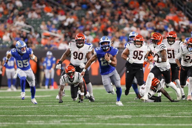 CINCINNATI, OH - AUGUST 13: Detroit Lions running back Jacob Saylors (25) carries the ball during the game between the Detroit Lions and the Cincinnati Bengals at Paycor Stadium on August 13, 2026 in Cincinnati, OH. (Photo by Ian Johnson Icon Sportswire) NFL, American Football Herren, USA AUG 13 Lions at Bengals EDITORIAL USE ONLY Icon260813015
