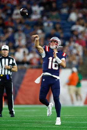 August 13, 2026; Foxborough, Massachusetts, USA; New England Patriots quarterback Tommy DeVito (16) launches a pass during an NFL, American Football Herren, USA preseason game against the Indianapolis Colts at Gillette Stadium. (c) CSM - ZUMAc04_ 20260813_zma_c04_030 Copyright: xBurtxGranofskyx