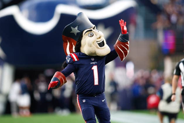 August 13, 2026; Foxborough, Massachusetts, USA; Pat Patriot runs out of the tunnel ahead of an NFL, American Football Herren, USA preseason game against the Indianapolis Colts at Gillette Stadium. (c) CSM NFL 2026: Colts Vs Patriots AUG 13  - ZUMAc04_ 20260813_zma_c04_032 Copyright: xBurtxGranofskyx