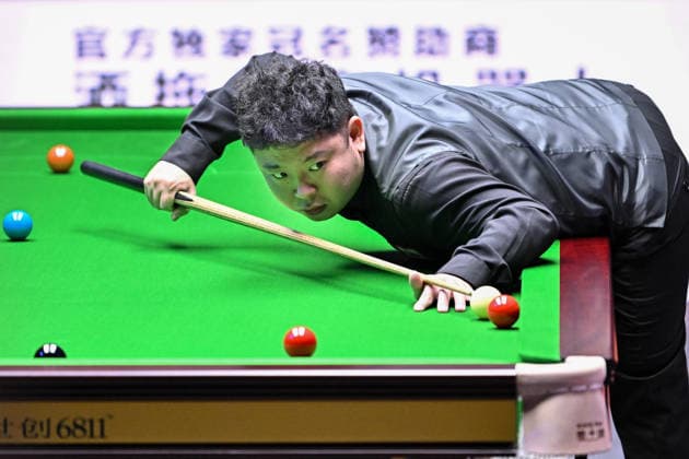 TAIYUAN, CHINA - AUGUST 13: Zhang Anda of China plays a shot in the second round match against Chris Wakelin of England on day 6 of the 2026 World Snooker Tour China Open at Taiyuan Binhe Sports Center on August 13, 2026 in Taiyuan, Shanxi Province of China.  Copyright: xChinaxNewsxServicex 111659832732