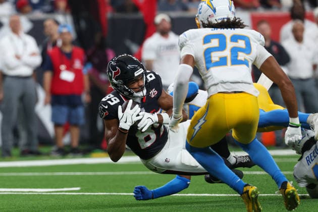 HOUSTON, TX - AUGUST 13: Wide Receiver Jared Wayne of the Houston Texans catches a pass during the NFL, American Football Herren, USA preseason game between Houston Texans and Los Angeles Chargers on August 13, 2026, at Reliant Stadium in Houston, TX. (Photo by David Buono Icon Sportswire) NFL: AUG 13 Chargers at Texans EDITORIAL USE ONLY Icon260813010