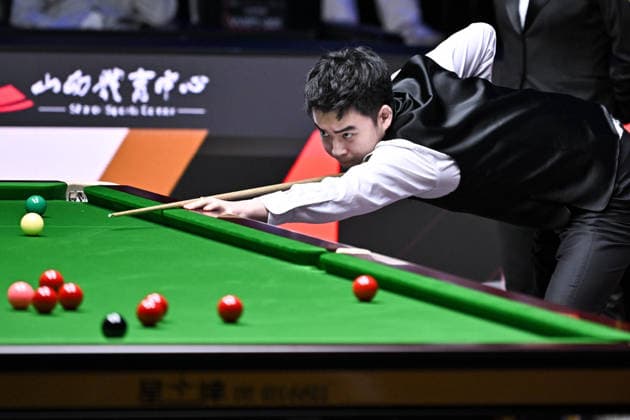 TAIYUAN, CHINA - AUGUST 13: Si Jiahui of China plays a shot in the second round match against Neil Robertson of Australia on day 6 of the 2026 World Snooker Tour China Open at Taiyuan Binhe Sports Center on August 13, 2026 in Taiyuan, Shanxi Province of China.  Copyright: xChinaxNewsxServicex 111659761201