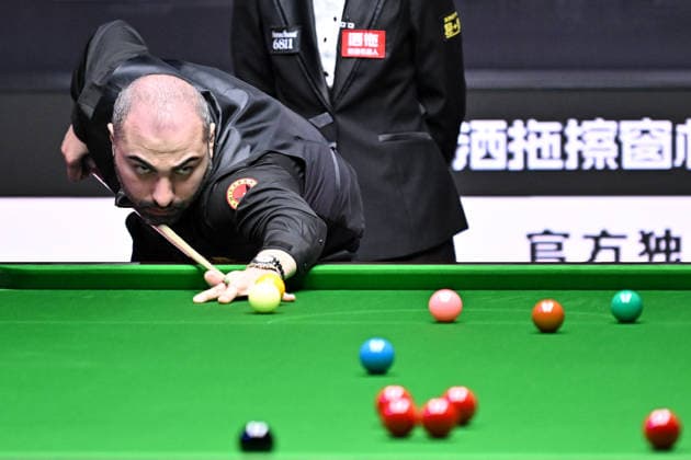 TAIYUAN, CHINA - AUGUST 13: Hossein Vafaei of Iran plays a shot in the second round match against Stuart Bingham of England on day 6 of the 2026 World Snooker Tour China Open at Taiyuan Binhe Sports Center on August 13, 2026 in Taiyuan, Shanxi Province of China.  Copyright: xChinaxNewsxServicex 111659760967