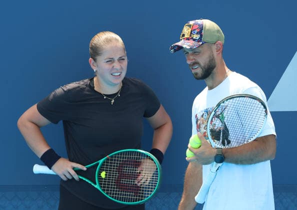 August 13, 2026, Mason, Ohio, USA: JELENA OSTAPENKO of Latvia and her coach PI SIERZPUTOWSKI of Poland during practise session of tennis tournament WTA, Tennis Damen 1000 Cincinnati Open in Mason, USA. Tennis: Cincinnati Open - Jelena Ostapenko, Piotr Sierzputowski  - ZUMAc278 20260813_zsp_c278_041 Copyright: xMarcinxCholewinskix
