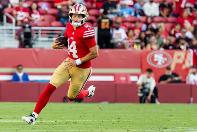 SANTA CLARA, CA - AUGUST 13: Kurtis Rourke 14 of the San Francisco 49ers runs the ball during a preseason NFL, American Football Herren, USA game against the Tennessee Titans on August 13, 2026 at Levi s Stadium in Santa Clara, CA. (Photo by Matthew Huang Icon Sportswire) NFL: AUG 13 Titans at 49ers EDITORIAL USE ONLY Icon260813002