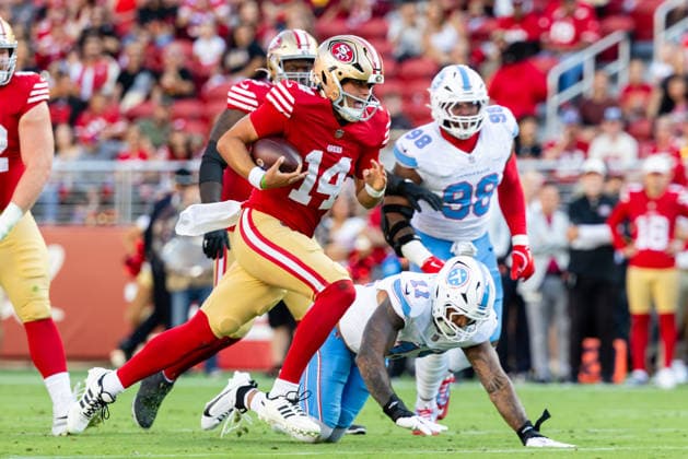 SANTA CLARA, CA - AUGUST 13: Kurtis Rourke 14 of the San Francisco 49ers runs the ball for a first down during a preseason NFL, American Football Herren, USA game against the Tennessee Titans on August 13, 2026 at Levi s Stadium in Santa Clara, CA. (Photo by Matthew Huang Icon Sportswire) NFL: AUG 13 Titans at 49ers EDITORIAL USE ONLY Icon260813003