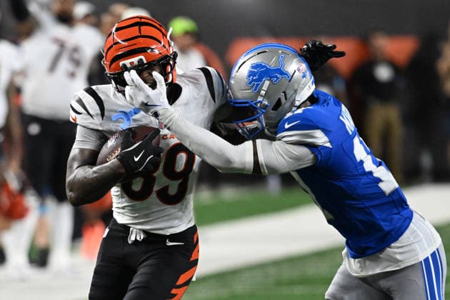 August 13, 2026: Detroit Lions wide receiver Tay Martin (17) facemasks Cincinnati Bengals safety Russ Yeast (39) in their game in Cincinnati, Ohio. Cal Media NFL, American Football Herren, USA 2026: Detroit Lions Vs Cincinnati Bengals AUG 13  - ZUMAc04_ 20260813_zma_c04_055 Copyright: xBrentxClarkx