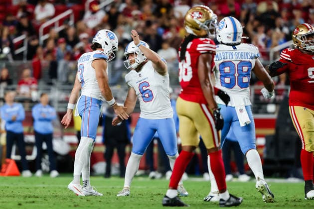 SANTA CLARA, CA - AUGUST 13: Joey Slye 6 of the Tennessee Titans celebrates a field goal during a preseason NFL, American Football Herren, USA game against the San Francisco 49ers on August 13, 2026 at Levi s Stadium in Santa Clara, CA. (Photo by Matthew Huang Icon Sportswire) NFL: AUG 13 Titans at 49ers EDITORIAL USE ONLY Icon260813020