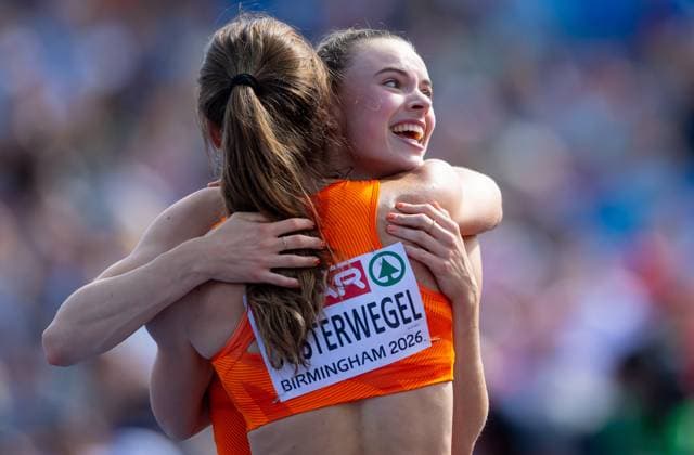 BIRMINGHAM - Sofie Dokter and Emma Oosterwegel after the 100 meters in the heptathlon on the fifth day of the European Athletics Championships. IRIS VAN DEN BROEK ANP xVIxANPxSportx xxANPxIVx 565446812 originalFilename: 565446812.jpg