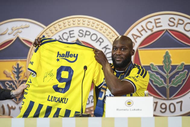 Fenerbahce s new signing Romelu Lukaku ISTANBUL, TURKIYE - AUGUST 14: Fenerbahce s new signing Romelu Lukaku speaks during a signing ceremony held at the 1907 Tribune of Chobani Stadium in Istanbul, Turkiye, on August 14, 2026. Agit Erdi Ulukaya Anadolu Istanbul Turkey. Editorial use only. Please get in touch for any other usage.  Copyright: x2026xAnadoluxAgitxErdixUlukayax