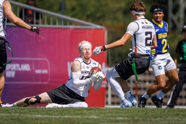 Germany (GER) vs. Brazil (BRA), Day 2 Men at IFAF Flag Football Championships Düsseldorf 2026, 14.08.2026 Duesseldorf, Germany - Aug. 14, 2026: Luca Samuel Bultmann (GER 19) during the match between Germany (GER) vs. Brazil (BRA) on the second day of the Men IFAF Flag Football World Championships at the Bezirkssportanlage Duesseldorf Garath *** Germany GER vs. Brazil BRA, Day 2 Men s Division at the IFAF Flag Football Championships Düsseldorf 2026, August 14, 2026, Düsseldorf, Germany. Luca Samuel Bultmann (GER 19) during the match between Germany (GER) and Brazil (BRA) on the second day of the Men’s IFAF Flag Football World Championships at the Bezirkssportanlage Düsseldorf Garath Copyright: xBEAUTIFULxSPORTS B.Hoffmannx