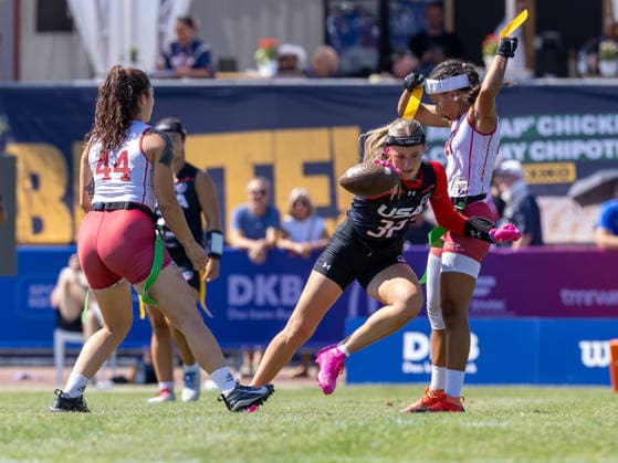 32 Ashlea Klam (C S) Team USA Women for a first down. Team USA Women vs Team Spain Women, Flag Football , IFAF, WM, 2026, 13.08-16.08.26, Düsseldorf Flag Football Komplex Düsseldor Germany Copyright: xPFA ChristopherxMettkenx