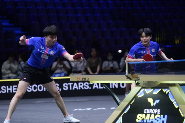 (260814) -- MALMO, Aug. 14, 2026 -- Lin Yun-Ju (L) Cheng I-Ching compete during the mixed doubles semifinal match between Lin Shidong Kuai Man of China and Lin Yun-Ju Cheng I-Ching of Chinese Taipei at the WTT Europe Smash Sweden 2026 in Malmo, Sweden, Aug. 14, 2026. ) (SP)SWEDEN-MALMO Table tennis, Tischtennis WTT EUROPE SMASH 2026-MIXED DOUBLES WengxXinyang 