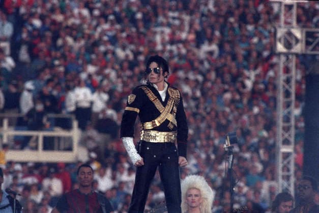 Michael Jackson 1958-2009 King of Pop Michael Joseph Jackson Aug. 29, 1958 - Jun. 25, 2009 American recording artist superstar, entertainer, and businessman - the King of Pop. Debuted music scene at 11 as a member of The Jackson 5. Went solo in 1971 - first 5 albums became record making best-sellers. Jacko s has most Grammy Awards -13. Most Number 1 Singles. Plus over 750 million albums sold. PICTURED: MICHAEL JACKSON during Super Bowl XXVII at the Rose Bowl. Pasadena California U.S. Copyright: xVaughnxYoutzx Pasadena U.S. - ZUMA0827 0827666430st Copyright: xIMAGO VaughnxYoutzx