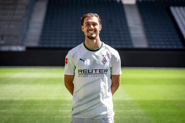 Joseph Scally Portrait 2026 2027 Borussia Mönchengladbach am 13.08.2026 1.BL Porträttermin 2026 2027 *** Joseph Scally Portrait 2026–2027 Borussia Mönchengladbach on August 13, 2026, Bundesliga 1 Portrait Session 2026–2027