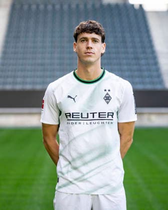 Philipp Sander Portrait 2026 2027 Borussia Mönchengladbach am 28.07.2026 1.BL Porträttermin 2026 2027 *** Philipp Sander Portrait 2026 2027 Borussia Mönchengladbach on July 28, 2026 1st Bundesliga Portrait Session 2026 2027