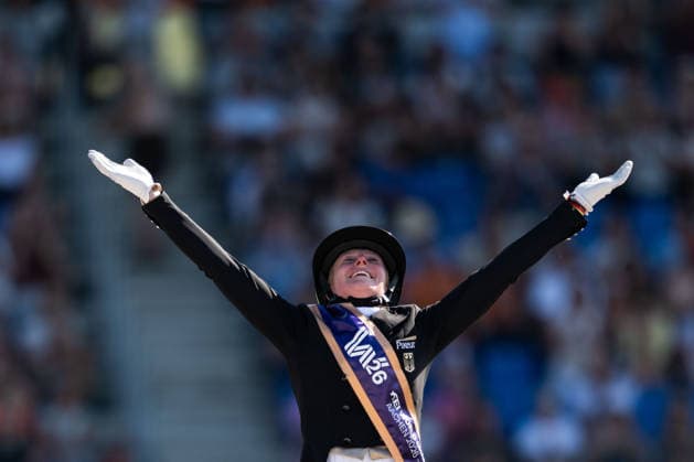 260814 Katharina Hemmer of Germany celebrates third place after the Dressage Grand Prix Special during day 4 of the 2026 FEI World Championships on August 14, 2026 in Aachen. Photo: Emma Wallskog BILDBYRAN kod EW EW0682 ridsport equestrian rid-vm 2026 2026 fei world championships bbeng ridsport-vm dressage dressyr jubel *** August 14, 2026: Katharina Hemmer of Germany celebrates her third-place finish after the Dressage Grand Prix Special on Day 4 of the 2026 FEI World Championships, 2026 in Aachen. Photo by Emma Wallskog, BILDBYRAN, code EW EW0682. equestrian sports, 2026 World Championships, 2026 FEI World Championships, BBENG, equestrian World Championships, dressage, celebration  Copyright: EMMAxWALLSKOG BB260814EW104