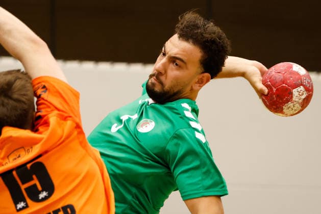HANDBALL - Graz vs Algeria, test match GRAZ,AUSTRIA,14.AUG.26 - HANDBALL - HSG Graz vs Algeria, test match. Image shows Paul Offner (Graz) and Bounab Hani Abed Rafik (Algeria).  GEPAxpictures xJamesxDoak