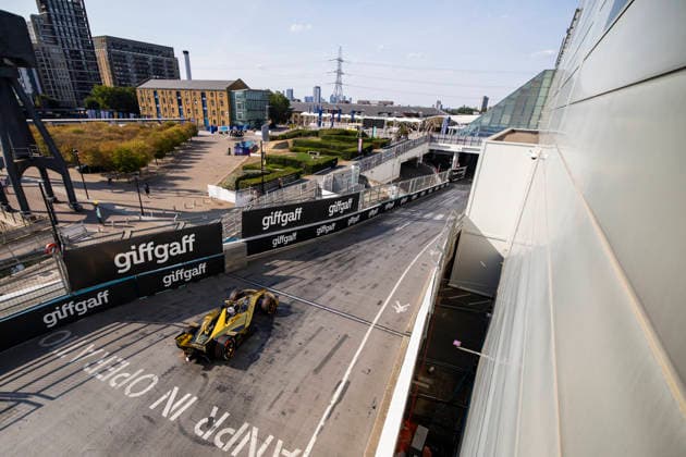 2026 FORMULA E LONDON ePRIX 77 BARNARD Taylor (gbr), DS Penske, DS E-Tense FE25, action during the London ePrix, 16th and 17th round of the 2025-26 ABB FIA Formula E World Championship, WM, Weltmeisterschaft on the ExCel London Circuit from August 14 to 16, 2026 in London, United Kingdom - LondonUnited Kingdom  Copyright: xJULIENxDELFOSSEx