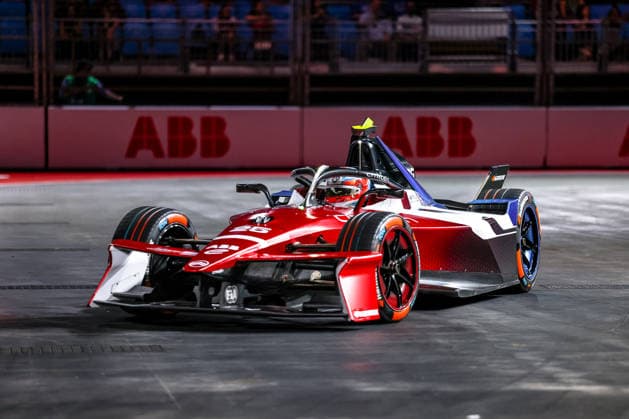Jean-Eric Vergne (Citroen Racing, Rookie Fahrer) erstes freies Training Free Practice 1, ABB FIA Formula E World Championship, WM, Weltmeisterschaft London e-Prix 2026, Vereinigtes Koenigreich, Saison 12 2025 26, Runde 16, 14.07.2026, ABB FIA Formula E World Championship, London e-Prix 2026, Vereinigtes Koenigreich, Saison 12 2025 26, Runde 16, 14.07.2026 London *** Jean Eric Vergne, Citroën Racing, rookie driver, first free practice session (Free Practice 1), ABB FIA Formula E World Championship, 2026 London ePrix, United Kingdom, Season 12 (2025–26), Round 16, July 14, 2026, ABB FIA Formula E World Championship, 2026 London ePrix, United Kingdom, Season 12 (2025–26), Round 16, July 14, 2026, London Copyright: xEibner-Pressefoto LauraxRoemerx EP_LRR
