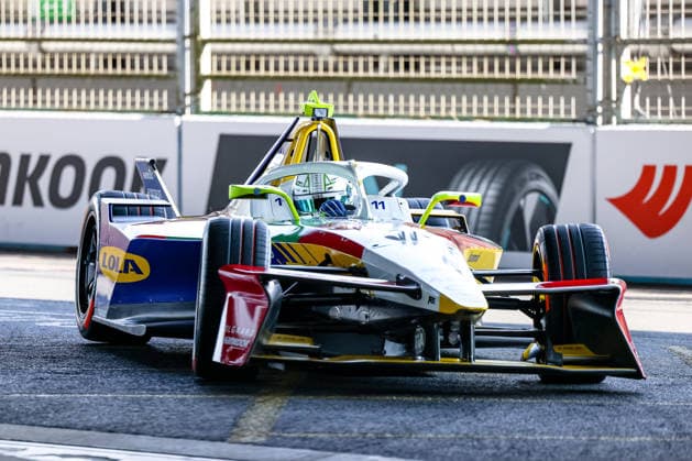 Lucas di Grassi (Lola Yamaha ABT Formula E Team, 11) erstes freies Training Free Practice 1, ABB FIA Formula E World Championship, WM, Weltmeisterschaft London e-Prix 2026, Vereinigtes Koenigreich, Saison 12 2025 26, Runde 16, 14.07.2026, ABB FIA Formula E World Championship, London e-Prix 2026, Vereinigtes Koenigreich, Saison 12 2025 26, Runde 16, 14.07.2026 London *** Lucas di Grassi, Lola Yamaha ABT Formula E Team, 11th in Free Practice 1, ABB FIA Formula E World Championship, 2026 London e-Prix, United Kingdom, Season 12 (2025–26), Round 16, July 14, 2026, ABB FIA Formula E World Championship, 2026 London ePrix, United Kingdom, Season 12 (2025–26), Round 16, July 14, 2026, London Copyright: xEibner-Pressefoto LauraxRoemerx EP_LRR