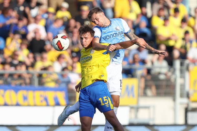 14.08.2026, xtgx, Fussball 2. Bundesliga, Eintracht Braunschweig - VfL Bochum, v.l. Max Marie (Braunschweig, 15) Michael Steinwender (Bochum, 15) Zweikampf, Duell, Kampf, tackle (DFL DFB REGULATIONS PROHIBIT ANY USE OF PHOTOGRAPHS as IMAGE SEQUENCES and or QUASI-VIDEO) Braunschweig *** August 14, 2026, xtgx, Soccer 2. Bundesliga, Eintracht Braunschweig vs. VfL Bochum, from left: Max Marie (Braunschweig), 15 Michael Steinwender (Bochum), 15 Tackle, duel, battle, tackle DFL DFB REGULATIONS PROHIBIT ANY USE OF PHOTOGRAPHS as IMAGE SEQUENCES and or QUASI-VIDEO Braunschweig