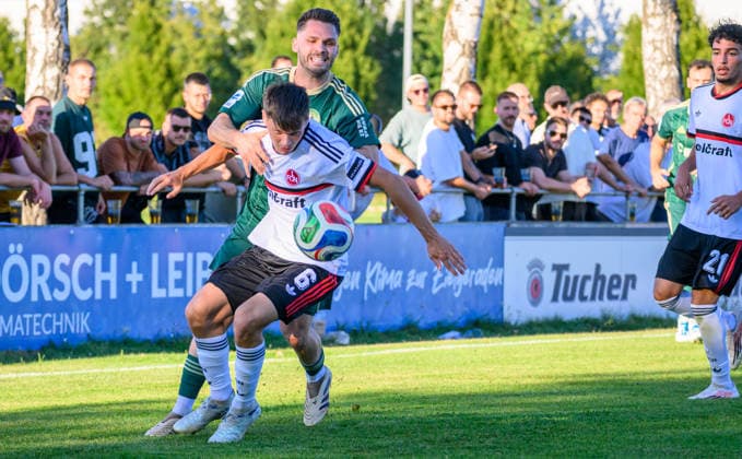 14.08.2026 - Fussball - Saison 2026 2027 - Regionalliga Bayern - 04. Spieltag: SC Eltersdorf SCE ( Quecken ) - 1. FC Nürnberg FCN II ( Club ) - - xwoxzix - Pascal Fuchs (6, 1. FC Nürnberg FCN II ) vor Moritz Fischer (15, SC Eltersdorf ) *** August 14, 2026 Soccer Season 2026–2027 Bavarian Regional League Matchday 04 SC Eltersdorf vs. SCE Quecken 1 FC Nuremberg FCN II Club xwoxzix Pascal Fuchs 6, 1 FC Nürnberg FCN II (Moritz Fischer 15), SC Eltersdorf