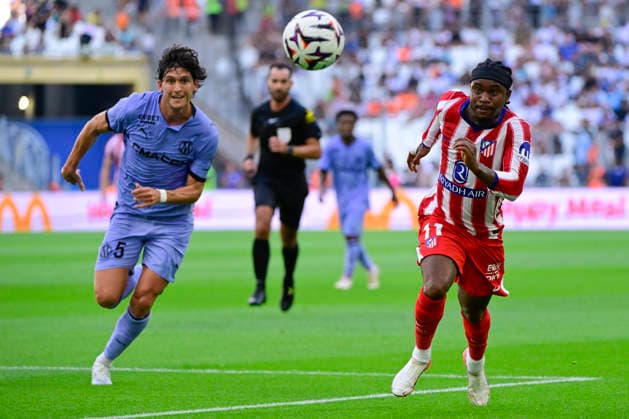 FOOTBALL : Olympique de Marseille VS AtlÃ tico de Madrid - 14 08 2026 Leonardo Balerdi (OM) Ademola Lookman (ATM) - Pre-season friendly between Olympique de Marseille and AtlÃ tico de Madrid on August 14, 2026 at the CEPAC Velodrome Stadium in Marseille. MarseilleFrance  Copyright: xWilliamxCannarellax