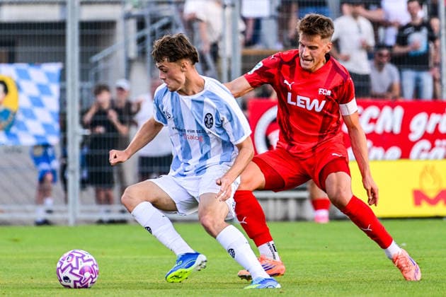 14.08.2026, GER, Fußball, Herren, RL Bayern, FC Memmingen vs TSV 1860 München Emre Erdogan (München, 19), Lukas Rietzler (Memmingen, 29) Memmingen e-con ArenaPark Bayern Deutschland *** August 14, 2026, GER, Soccer, Men s, Bavarian Regional League, FC Memmingen vs. TSV 1860 Munich; Emre Erdogan (Munich), 19; Lukas Rietzler (Memmingen), 29; Memmingen, at ArenaPark, Bavaria, Germany Copyright: xNordphotox xHafnerx