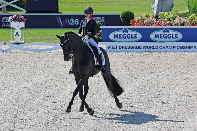 1. Platz, Siegerin Charlotte Fry (GBR, Grossbritanien, Great Britain, Vereinigtes Königreich) mit Pferd Glamourdale , Dressur, FEI Dressage World Championship, WM, Weltmeisterschaft MEGGLE-Preis, Grand Prix Special, Einzelwertung , AACHEN - FEI World Championships 2026, Weltfest des Pferdesports, Reitsport Weltmeisterschaft 2026, Aachen 2026, Welcome Home 2026, Aachener Soers, 11. bis 23. August 2026, Reitsport, 14.08.2026, Aachen Aachener Soers Deutschland *** 1st place, winner Charlotte Fry GBR, Great Britain, United Kingdom, riding Glamourdale, dressage, FEI Dressage World Championship MEGGLE Prize, Grand Prix Special, individual competition, AACHEN FEI World Championships 2026, World Equestrian Festival, 2026 World Equestrian Championships, Aachen 2026, Welcome Home 2026, Aachen Soers, August 11–23, 2026, Equestrian Sports, August 14, 2026, Aachen, Aachener Soers, Germany
