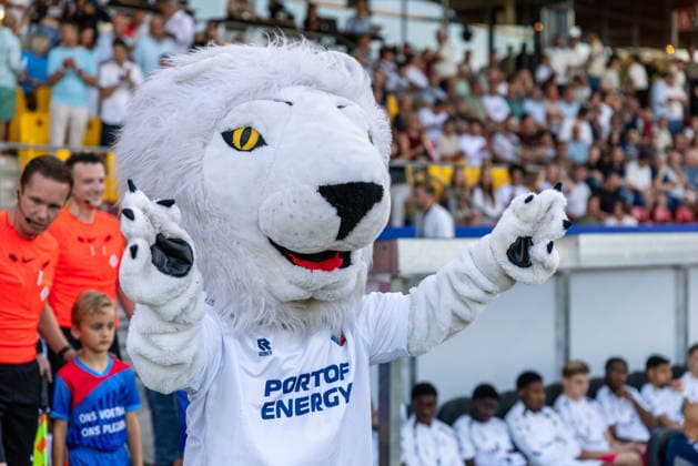 SC Telstar v Sparta Rotterdam - VriendenLoterij Eredivisie VELSEN-ZUID, NETHERLANDS - AUGUST 14: Telstar mascotte during the VriendenLoterij Eredivisie match between SC Telstar and Sparta Rotterdam at Buko Stadion on August 14, 2026 in Velsen-Zuid, Netherlands. Velsen-Zuid Buko Stadion Netherlands Content not available for redistribution in The Netherlands directly or indirectly through any third parties. Copyright: xMarcelxvanxPlateringenx