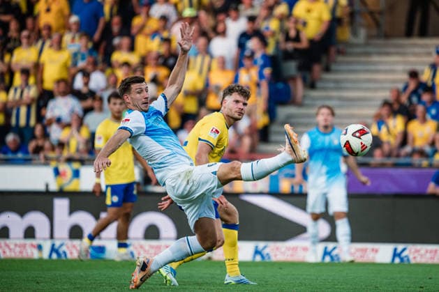 2. Bundesliga: Eintracht Braunschweig vs. VfL Bochum, 14.08.2026 Daniel Hanslik (VfL Bochum 1848, 19) verpasst den Ball; Fußball, 2. Bundesliga, 2. Spieltag: Eintracht Braunschweig vs. VfL Bochum am 14.08.2026 im Eintracht-Stadion, Braunschweig DFL REGULATIONS PROHIBIT ANY USE OF PHOTOGRAPHS AS IMAGE SEQUENCES AND OR QUASI-VIDEO. *** 2. Bundesliga: Eintracht Braunschweig vs. VfL Bochum, August 14, 2026; Daniel Hanslik (VfL Bochum 1848), 19, misses the ball; Soccer, 2. Bundesliga, Matchday 2: Eintracht Braunschweig vs. VfL Bochum on August 14, 2026, at Eintracht Stadium, Braunschweig. DFL regulations prohibit any use of photographs as image sequences and or quasi-video. Copyright: xBEAUTIFULxSPORTS Tonhäuserx