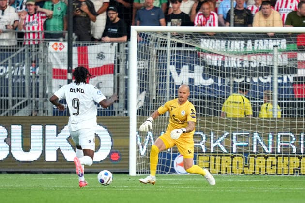 Eredivisie: Telstar v Sparta Rotterdam Velsen-Zuid - Jelani Seedorf of Telstar, Goalkeeper Filip Bednarek of Sparta Rotterdam during the second competition round of the 2026 2027 Eredivisie season. The match is set between Telstar and Sparta Rotterdam at 711 Stadion on 14 August 2026 in Velsen-Zuid, The Netherlands. (Hero Images Danny de Groot) Copyright: xDannyxdexGrootx