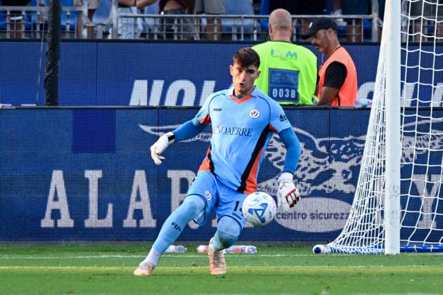 Arezzo s Alessandro Nunziante in action during the Coppa Italia Frecciarossa soccer match between Cagliari Calcio and Arezzo at the Unipol Domus in Cagliari, Sardinia - Friday 14th august 2026. - Soccer  Copyright: x Â®xGianlucaxZuddas LaPressex