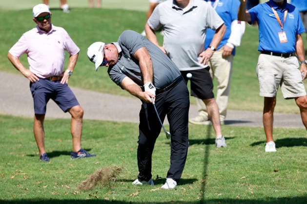 MEMPHIS, TN - AUGUST 14: Ryan Fox of New Zealand hits from the rough on No. 7 during the second round of the FedEx St. Jude Championship, August 14, 2026, at TPC Southwind in Memphis, Tennessee. (Photo by Matthew Maxey Icon Sportswire) GOLF: AUG 14 PGA, Golf Herren FedEx St. Jude Championship EDITORIAL USE ONLY Icon260814053
