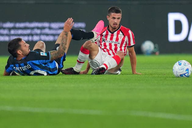 Atalanta s Gianluca Gaetano fight fot the ball with Athletic BilbaoÕs Benat Gere during the friendly match soccer match between Atalanta and Athletic Club Bilbao at the New Balance Arena in Bergamo , North Italy - Friday , August 14 , 2026 . - Soccer .  Copyright: xSpada LaPressex