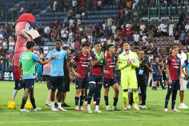 Foto IPP Fabio Murru Cagliari 14 08 2026 Calcio Coppa Italia 2026 2027 Cagliari vs Arezzo nella foto: il Cagliari festeggia la vittoria Italy Photo Press - World Copyright CAGLIARI italy ITALY  Copyright: xR4924_italyphotopressx