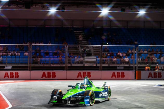 2026 FORMULA E LONDON ePRIX 16 BUEMI SÃ bastien (swi), Envision Racing, Jaguar I-Type 7, action during the London ePrix, 16th and 17th round of the 2025-26 ABB FIA Formula E World Championship, WM, Weltmeisterschaft on the ExCel London Circuit from August 14 to 16, 2026 in London, United Kingdom - LondonUnited Kingdom  Copyright: xDamienxDoumerguex