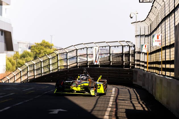 2026 FORMULA E LONDON ePRIX 33 TICKTUM Dan (gbr), Cupra Kiro, Porsche 99X Electric WCG3, action during the London ePrix, 16th and 17th round of the 2025-26 ABB FIA Formula E World Championship, WM, Weltmeisterschaft on the ExCel London Circuit from August 14 to 16, 2026 in London, United Kingdom - LondonUnited Kingdom  Copyright: xDamienxDoumerguex