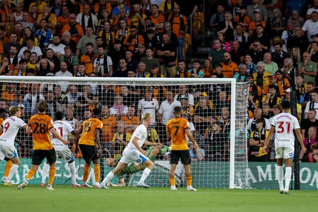 Wolverhampton Wanderers v Blackburn Rovers, EFL Sky Bet Championship GOAL scores 1-0 Blackburn Rovers defender Sean McLoughlin (15) scores and celebrates during the EFL Sky Bet Championship match between Wolverhampton Wanderers and Blackburn Rovers at Molineux, Wolverhampton, UK on 14 August 2026. Wolverhampton Molineux West Midlands UK Editorial use only DataCo restrictions apply See www.football-dataco.com , Copyright: xManjitxNarotrax PSI-24683-0023