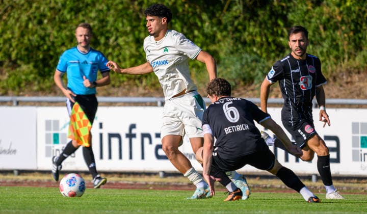 14.08.2025 - Fussball - Saison 2025 2026 - Regionalliga Bayern - 04. Spieltag: SpVgg Greuther Fürth Fuerth II U23 ( Kleeblatt ) - TSV 1882 Landsberg - - xwoxzix - Omar Abdel Megeed (6, SpVgg Greuther Fürth II ) Lukas Bettrich (6, TSV Landsberg ) *** August 14, 2025 Soccer Season 2025–2026 Bavarian Regional League Matchday 04 SpVgg Greuther Fürth II U23 Kleeblatt vs. TSV 1882 Landsberg xwoxzix Omar Abdel Megeed 6, SpVgg Greuther Fürth II Lukas Bettrich 6, TSV Landsberg