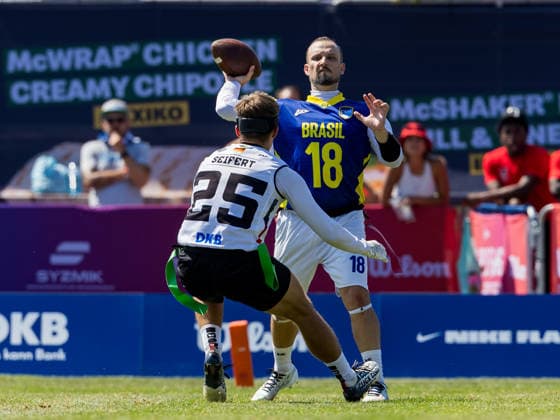 25 Ramon Emanuel Seifert(DB WR) Team Germany Men run to 18 Edson Silva de Albuquerque Melo (QB) Team Brazil Me Team Germany Men vs Team Brazil Men, Flag Football , IFAF, WM, 2026, 13.08-16.08.26, Düsseldorf Flag Football Komplex Düsseldorf-Garath Germany Copyright: xPFA ChristopherxMettkenx