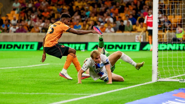 Wolverhampton Wanderers v Blackburn Rovers, EFL Sky Bet Championship GOAL 1-2 Blackburn Rovers forward Andri GuÃ°johnsen (9) scores a goal to make the score 1-2 during the EFL Sky Bet Championship match between Wolverhampton Wanderers and Blackburn Rovers at Molineux, Wolverhampton, UK on 14 August 2026. Editorial use only DataCo restrictions apply See www.football-dataco.com , Copyright: xSimonxDaviesx PSI-24684-0106